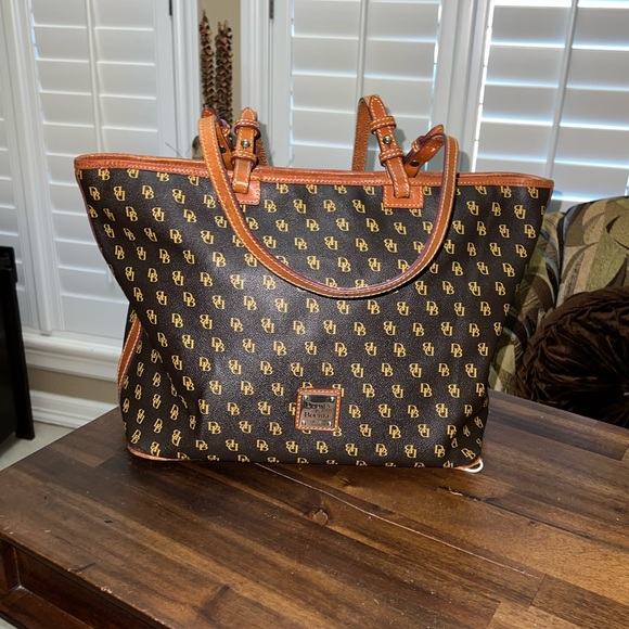 Dooney & Bourke Signature Brown Logo Leather Strap Shoulder Purse Tote - Picture 8 of 16